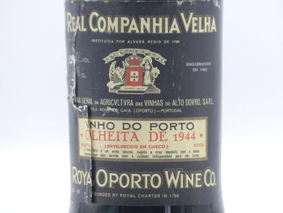 1 bouteille de PORTO 1944 REAL COMPANHIA...