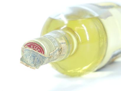 1 bouteille de CHARTREUSE TARRAGONE 	JAUNE,...
