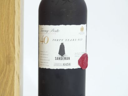 1 bouteille de PORTO TAWNY 40 YEARS +BO,...
