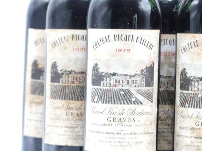 9 bouteilles de GRAVES 1979 CHÂTEAU PICQUE...