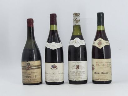 4 BOURGOGNES 
1 bouteille de CHAMBERTIN,...