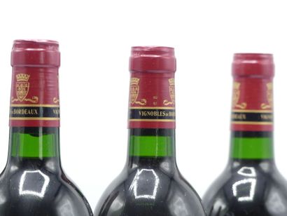 5 bouteilles de POMEROL 1987 CHÂTEAU LA LOUBIERE.





Sur...