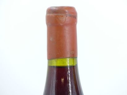 2 bouteilles de MORGON, 1996, M. LAPIERRE....