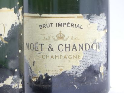 LOT 3 MAGNUMS DE CHAMPAGNES
2 MAGNUM CHAMPAGNE...