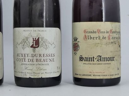 4 BOURGOGNES 
1 bouteille de CHAMBERTIN,...