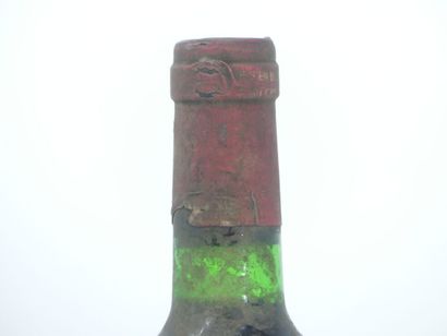 1 PETRUS 1978
1 bouteille de POMEROL, 1978,...