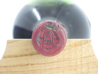 2 ANGELUS 1974
2 bouteilles de ST EMILION,...