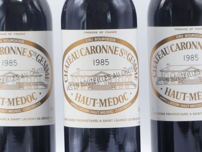 3 bouteilles de HAUT MEDOC 1985 CHÂTEAU CARONNE...