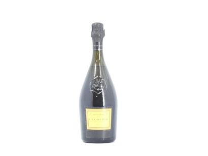 1 VEUVE CLICQUOT 1995
1 bouteille de CHAMPAGNE...