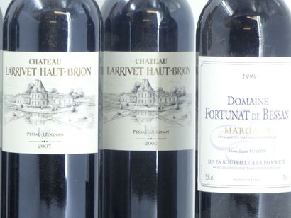 6 BORDEAUX 
5 bouteilles de PESSAC LEOGNAN,...