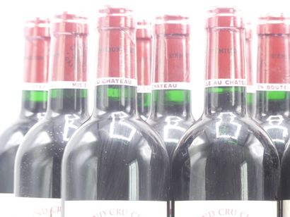 12 bouteilles de SAINT EMILION GRAND CRU...