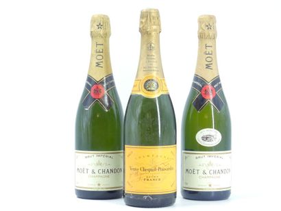 2 bouteilles de CHAMPAGNE, MOET & CHANDON,...