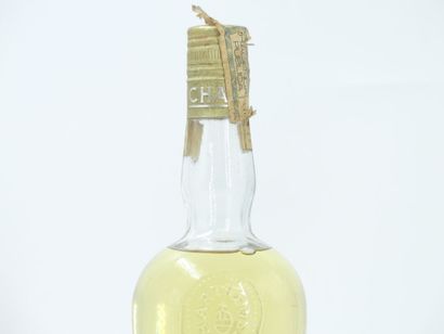 1 bouteille de CHARTREUSE TARRAGONE 	JAUNE,...