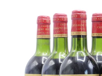 12 bouteilles de CANON FRONSAC 1982 CHÂTEAU...