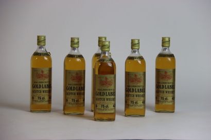 Lot de 6 bouteilles de Scotch Whisky. Gold...