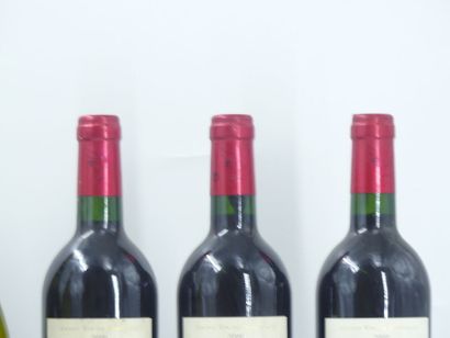 4 bouteilles de VOUVRAY 2001 CHÂTEAU GAUDRELLE.

3...
