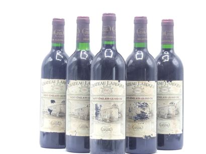 5 bouteilles de SAINT EMILION GRAND CRU 1985...