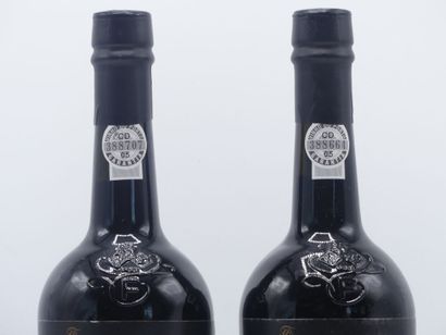 2 bouteilles de PORTO 2011 FONSECA





Sur...