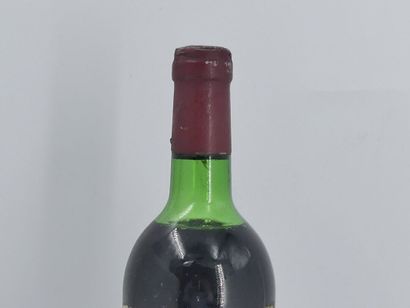 1 MOUTON ROTHSCHILD 1976
1 bouteille de PAUILLAC...