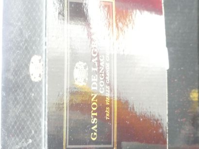 1 TRES VIEILLE GRANDE CHAMPAGNE COFFRET CRISTAL...