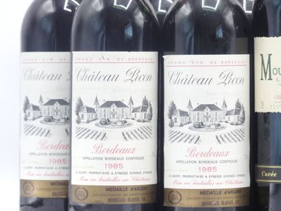 12 BORDEAUX
5 bouteilles de HAUT MEDOC 1989...