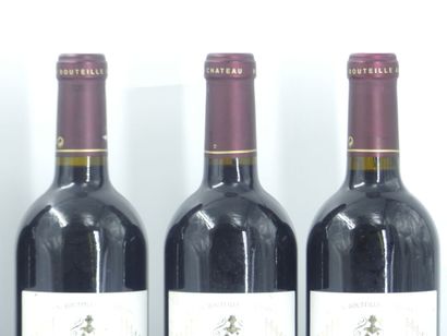 6 bouteilles de GRAVES, 2001, CHÂTEAU CHANTEGRIVE.





Sur...
