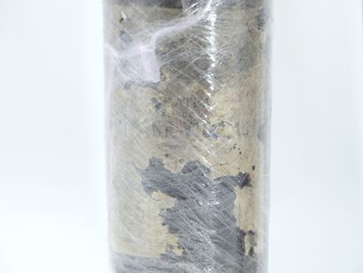2 bouteilles de SAUTERNE, 1945, CHÂTEAU RAYNE...