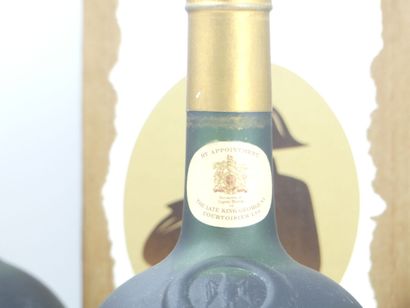 3 bouteilles de COGNAC FINE CHAMPAGNE NAPOLEON,...