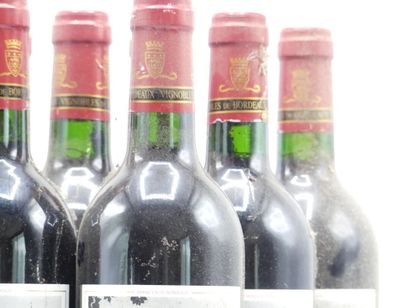9 bouteille de HAUT MEDOC 2000 CHÂTEAU CLEMENT...