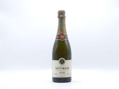 1 CHAMPAGNE 1966 TAITTINGER. Étiquette fanée.





Sur...