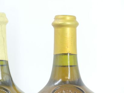 3 CHATEAU CHALON
2 bouteilles de CHATEAU...