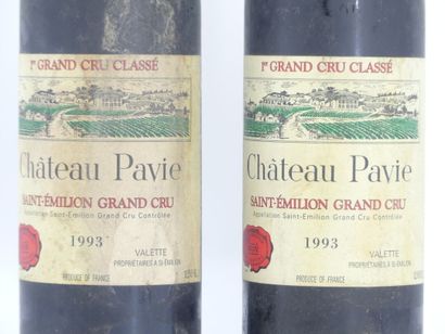 2 PAVIS 1993
2 bouteilles de SAINT EMILION,...