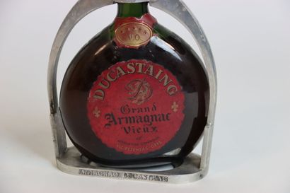 DUCASTAING ARMAGNAC. Bouteille de 