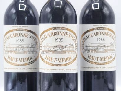 3 bouteilles de HAUT MEDOC 1985 CHÂTEAU CARONNE...