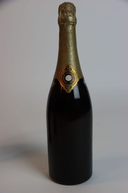 2 bouteilles de CHAMPAGNE, 1955, POMMERY....