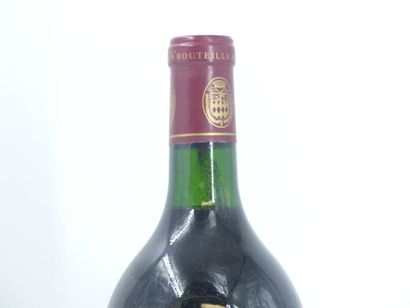 1 MEDOC 1990
1 magnum de MEDOC, 1990, Château...