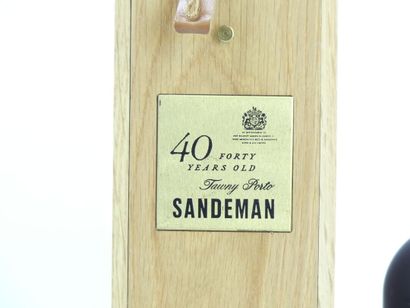 1 bouteille de PORTO TAWNY 40 YEARS +BO,...