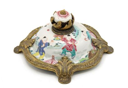 Ceramic vase cover decorated with children...