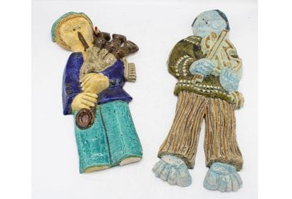 CERAMICS OF KERBIGOT. Meeting of two characters...
