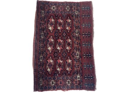 Tapis selle Boukhara 
Turkmèn 
Vers 1970
Dimensions...