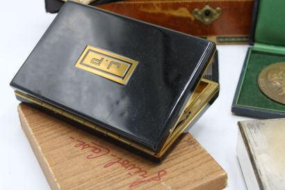 Lots of various display items including:
-...