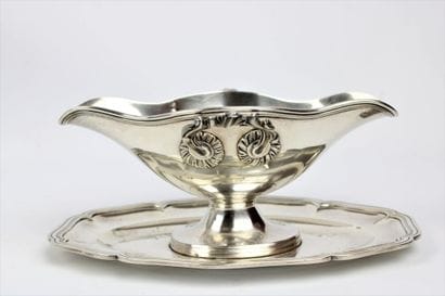 Saucière en argent, poinçon Minerve et poinçon...