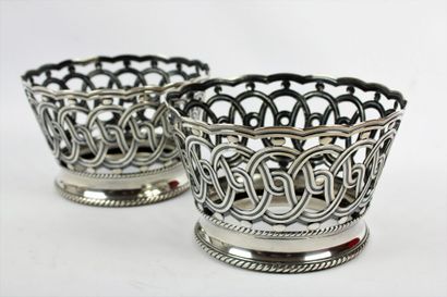Paire de cache-pot en argent massif.
Diamètre...