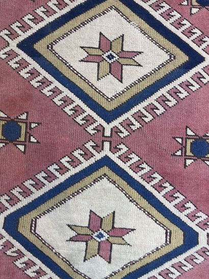 Tapis Kars Kazak 
Turc
Vers 1975
Dimensions...