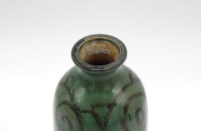Georges SERRE (1889 - 1956). Vase en grès...