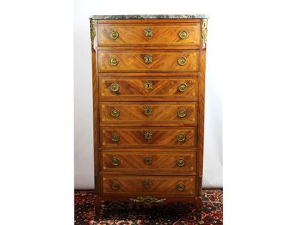 Semainier d'époque Louis XVI en bois et marqueterie...