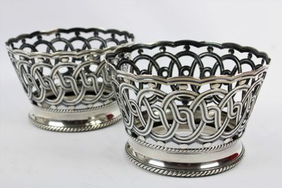 Paire de cache-pot en argent massif.
Diamètre...