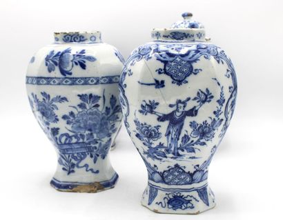 Set of four glazed earthenware pots.
Heights...