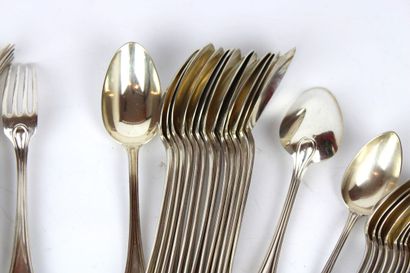 Partie de ménagère, décor au filet, composée...