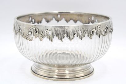 Coupe en cristal, la monture en argent à...
